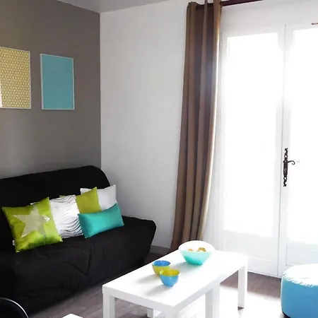 Apartman Avec Piscine Dans Un Quartier Calme A 103371